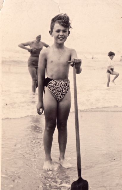 De anti-kwallenzwembroek test was geslaagd. We konden beginnen aan de grote productie.